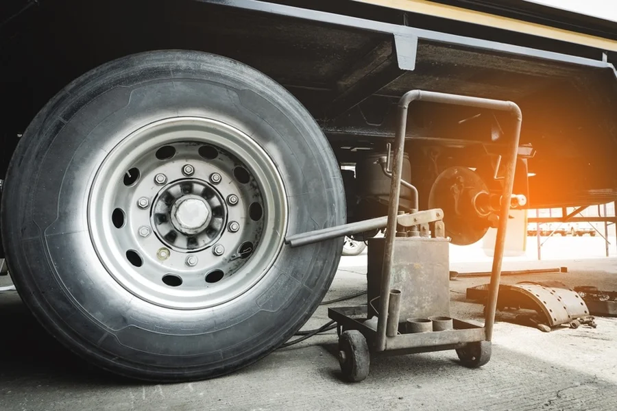 Professional Tire Change Palmdale, CA